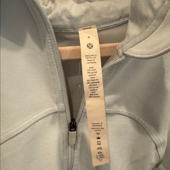 Lululemon Nulu Light Blue Zip-Up Jacket, size 4 - Picture 5 of 6